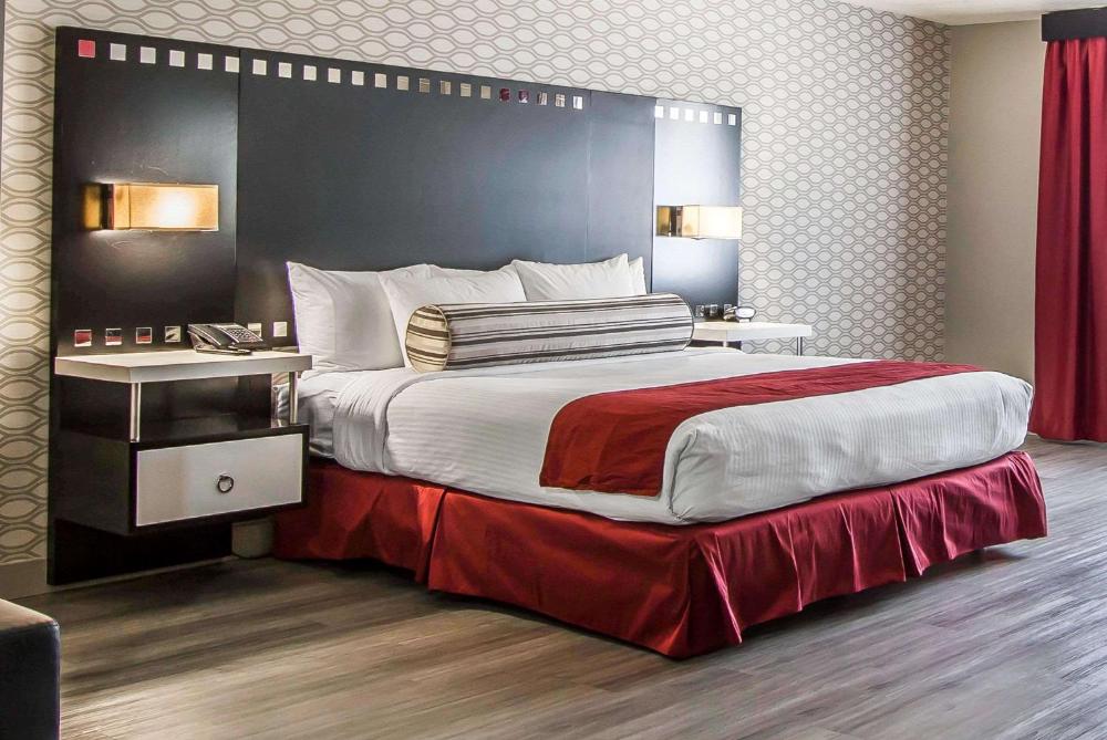 Standard Room, 1 King Bed, Non Smoking interior